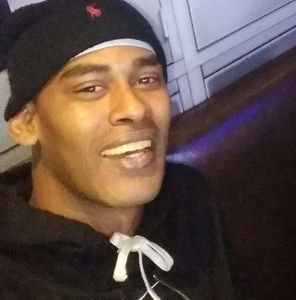 Meet your Posher, Elie